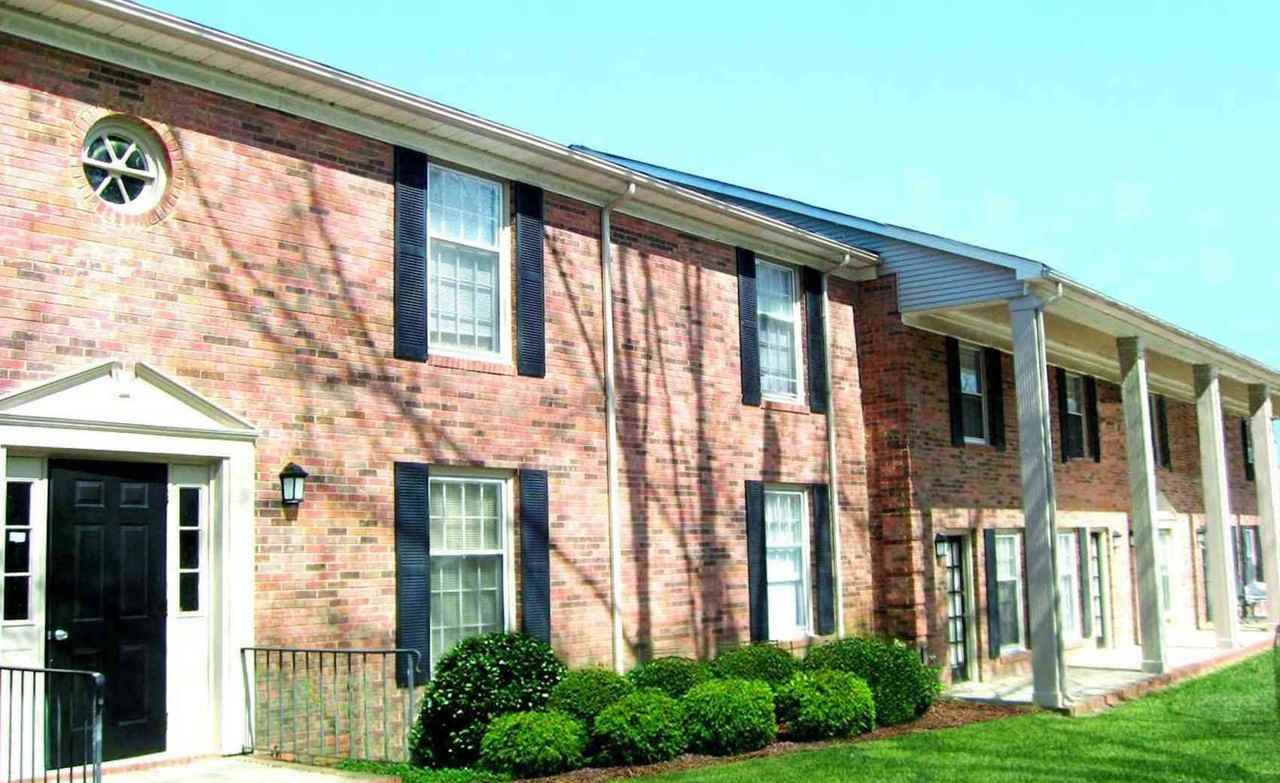 The Estates at Rock Hill Apartments for Rent - 2400 Celanese Road, Rock