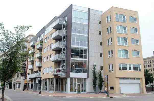 300 Waterfront Drive #401