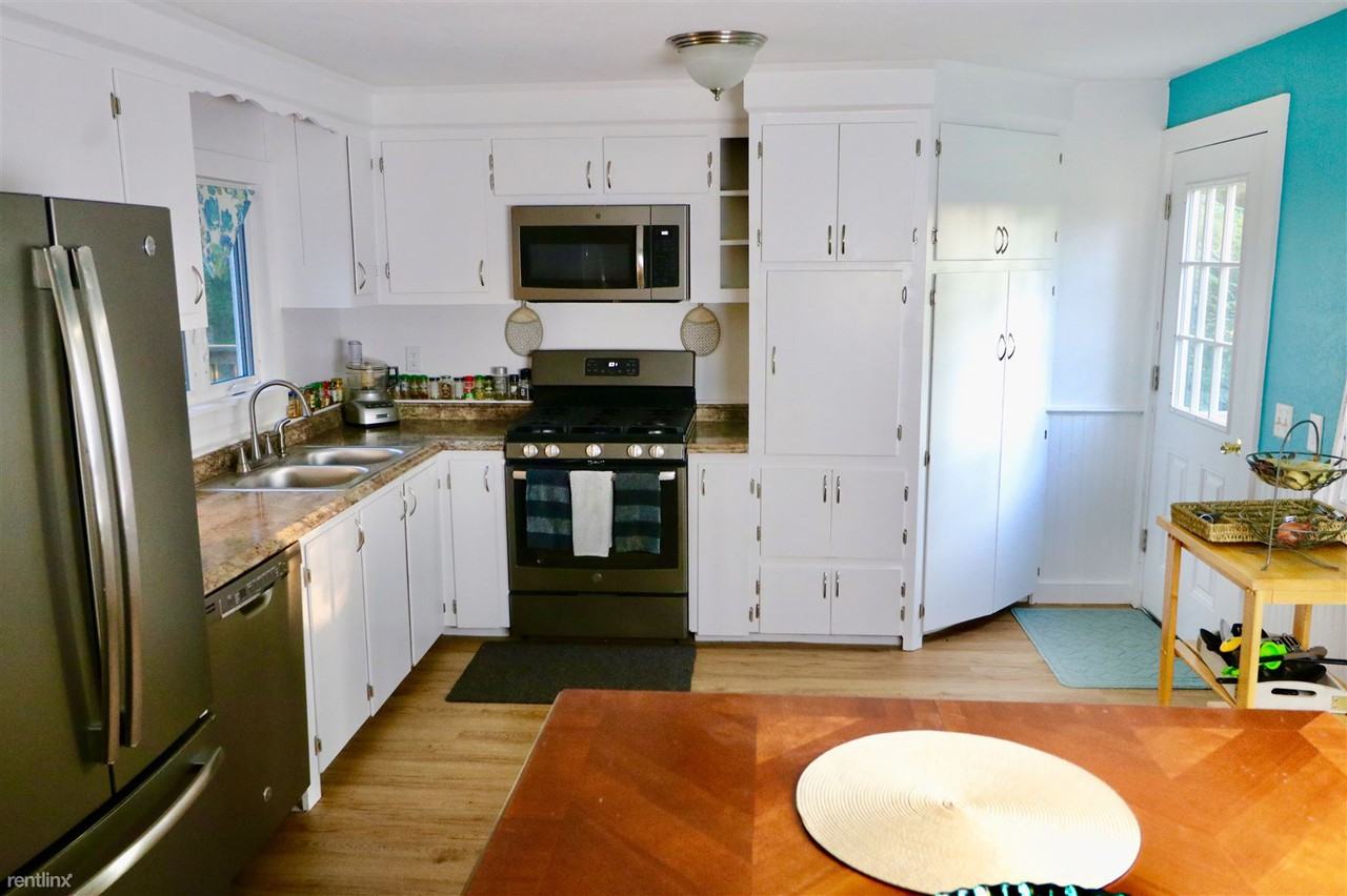842 W Falmouth Hwy - Photo 3 of 15