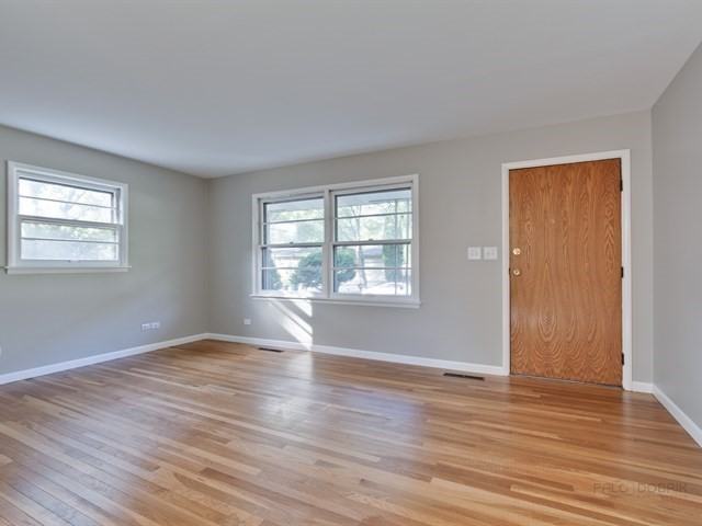 340 Willow Rd - Photo 2 of 24