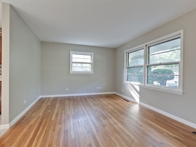 340 Willow Rd - Photo 3 of 24