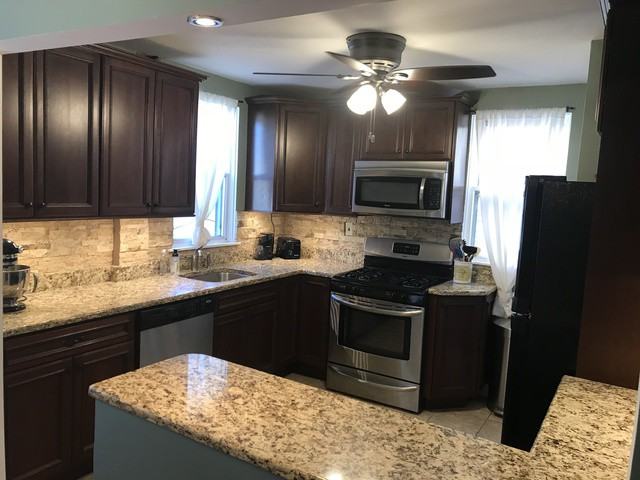10548 S Springfield Ave - Photo 2 of 13