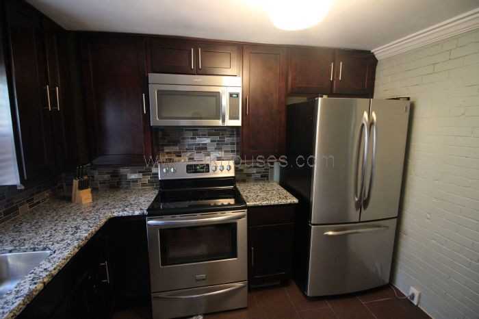 937 Phillips Street - Photo 3 of 16