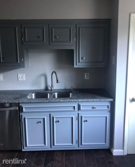5704 Stone Brook Dr - Photo 3 of 13
