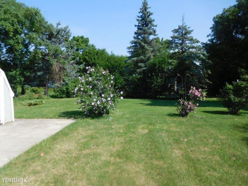 830 15th Ave - Photo 2 of 14