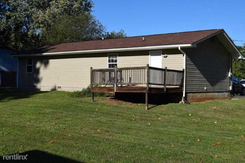 2639 Randall Rd - Photo 3 of 10