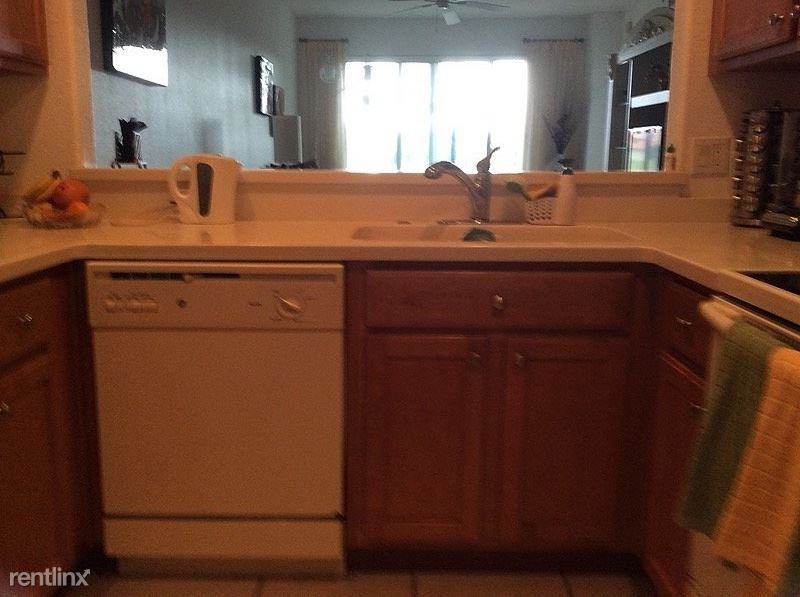 819 Fairwaycove Lane - Photo 3 of 6