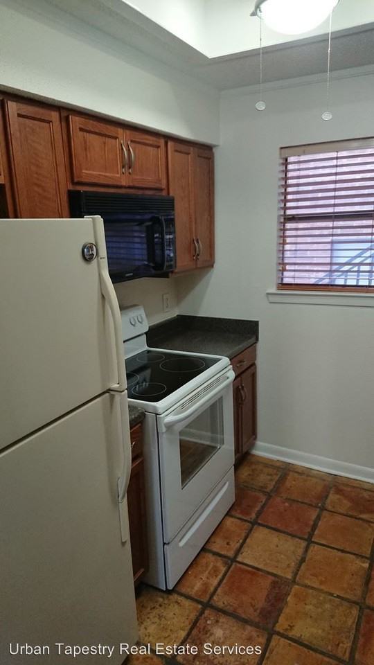 505 Bellevue Place - Photo 3 of 10