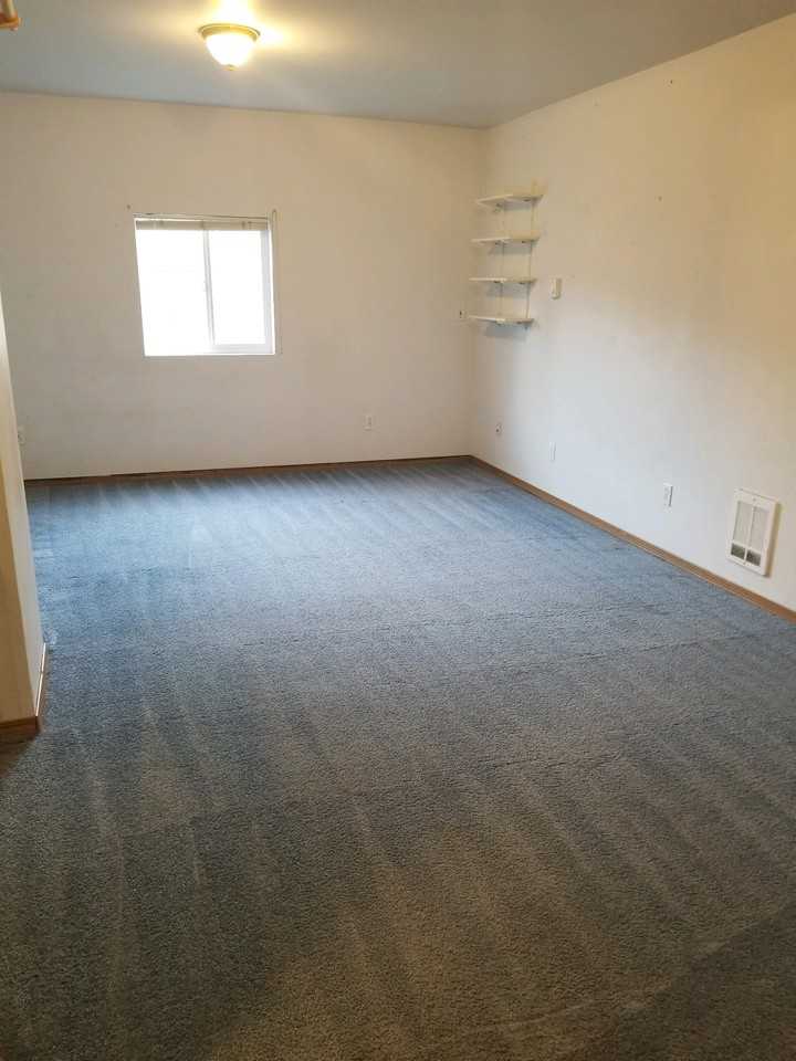 51 NE Kathys Dr - Photo 3 of 5