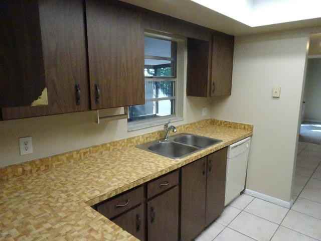 1583 White Cap Way - Photo 3 of 18