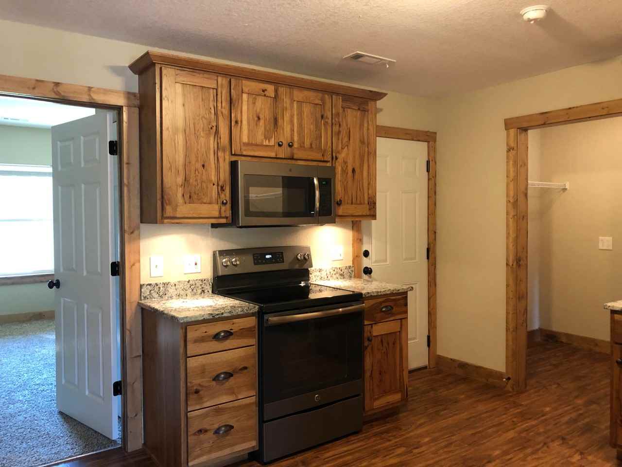 44 Spring St - Photo 3 of 14