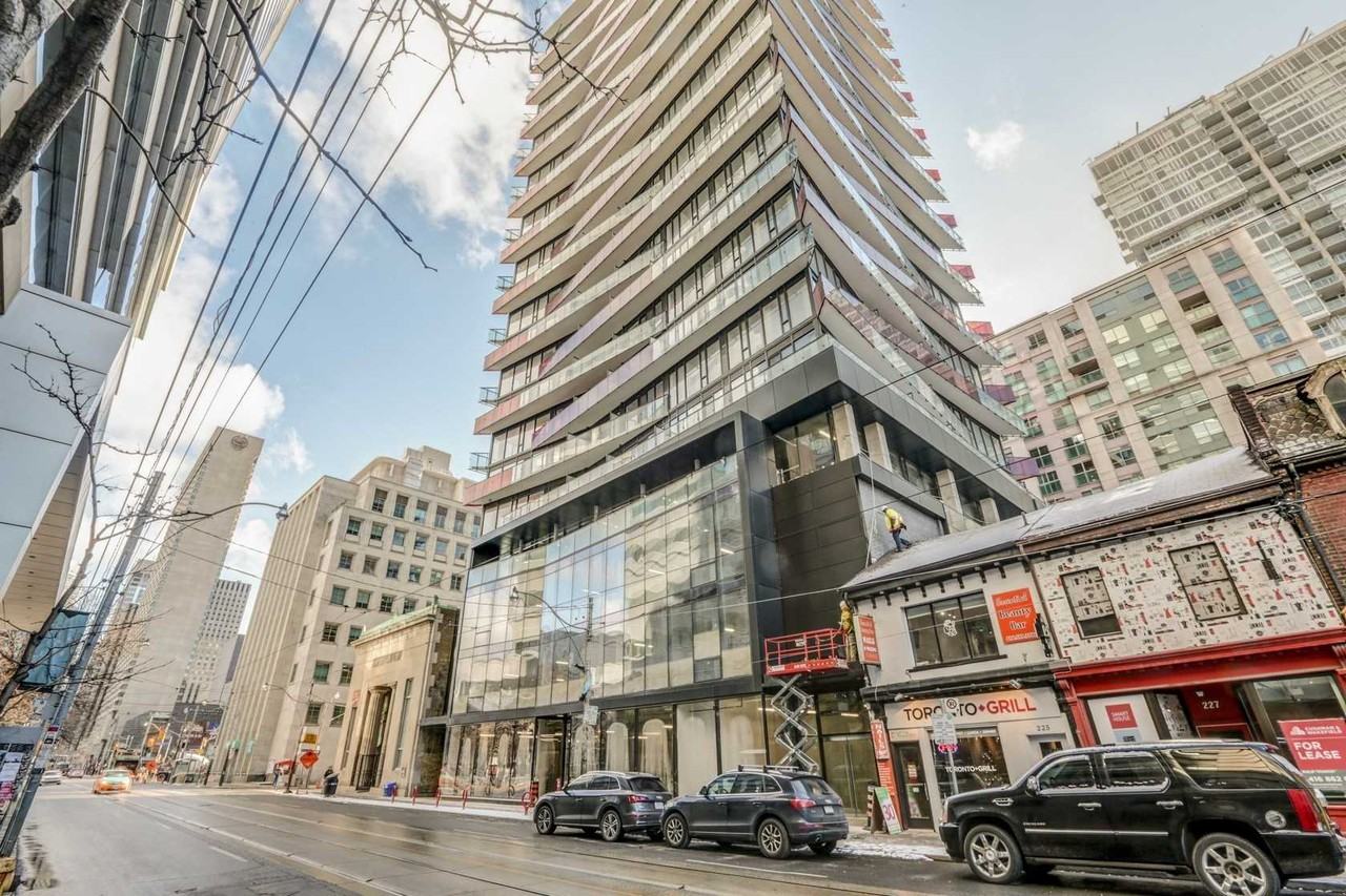 215 Queen Street West #1015