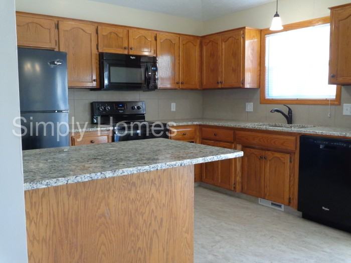 5106 North 128th Street - Photo 3 of 10