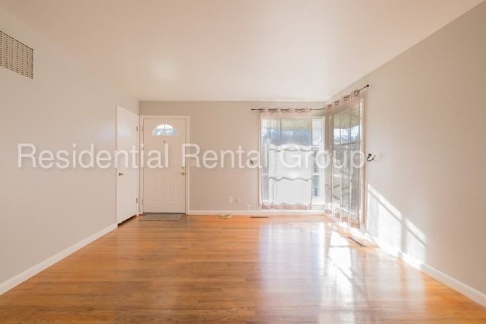 2573 Cambridge St - Photo 3 of 18