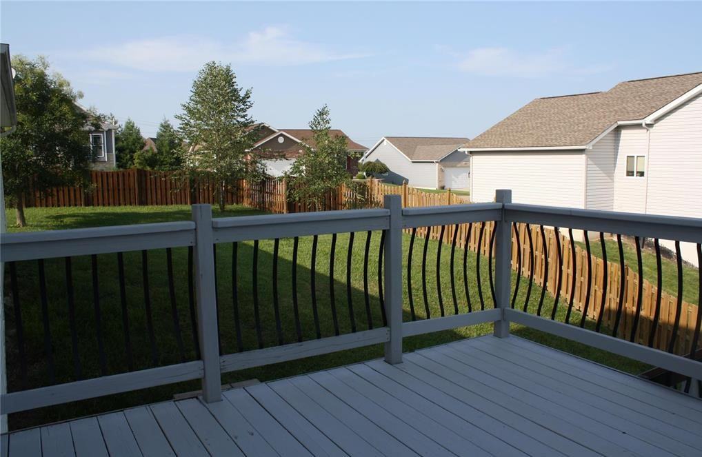 1232 Sherwood Lane - Photo 3 of 17