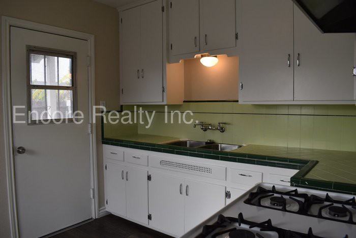 1217 4th Ave - Photo 3 of 15