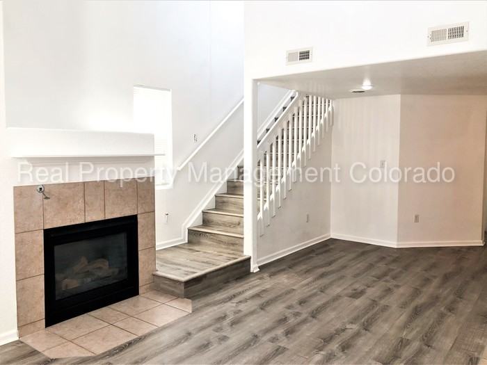 960 S Dawson Way #9