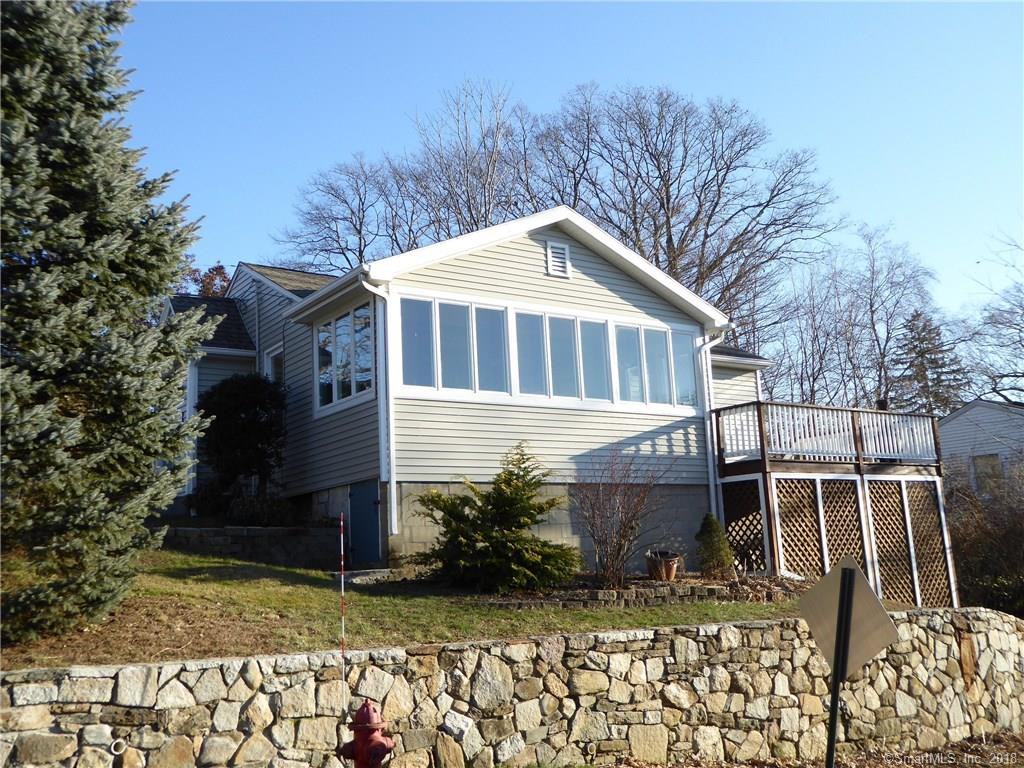 35 Grove Ave - Photo 3 of 21