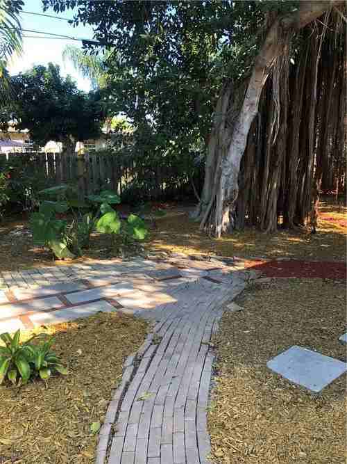 1413 NE 14th Ct - Photo 3 of 8