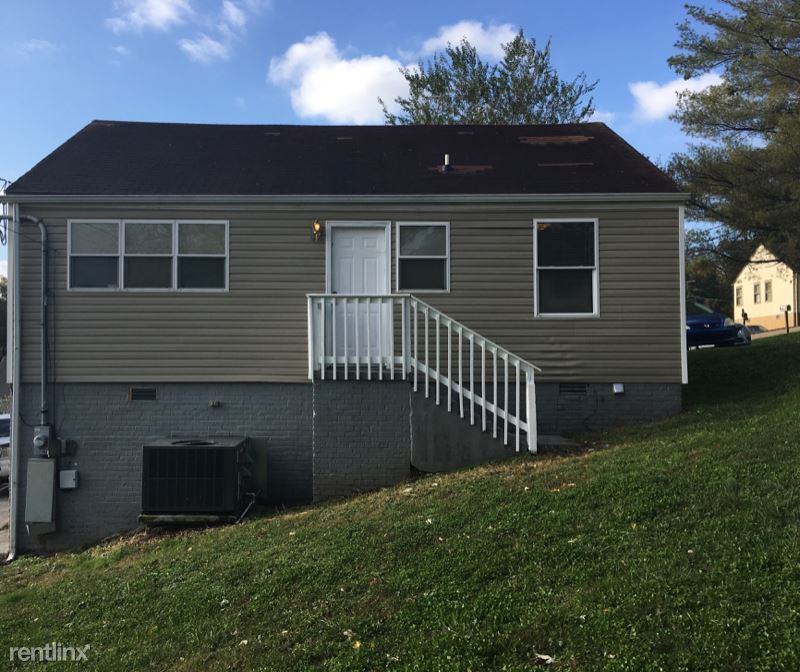 2037 Saxton Ave - Photo 2 of 7