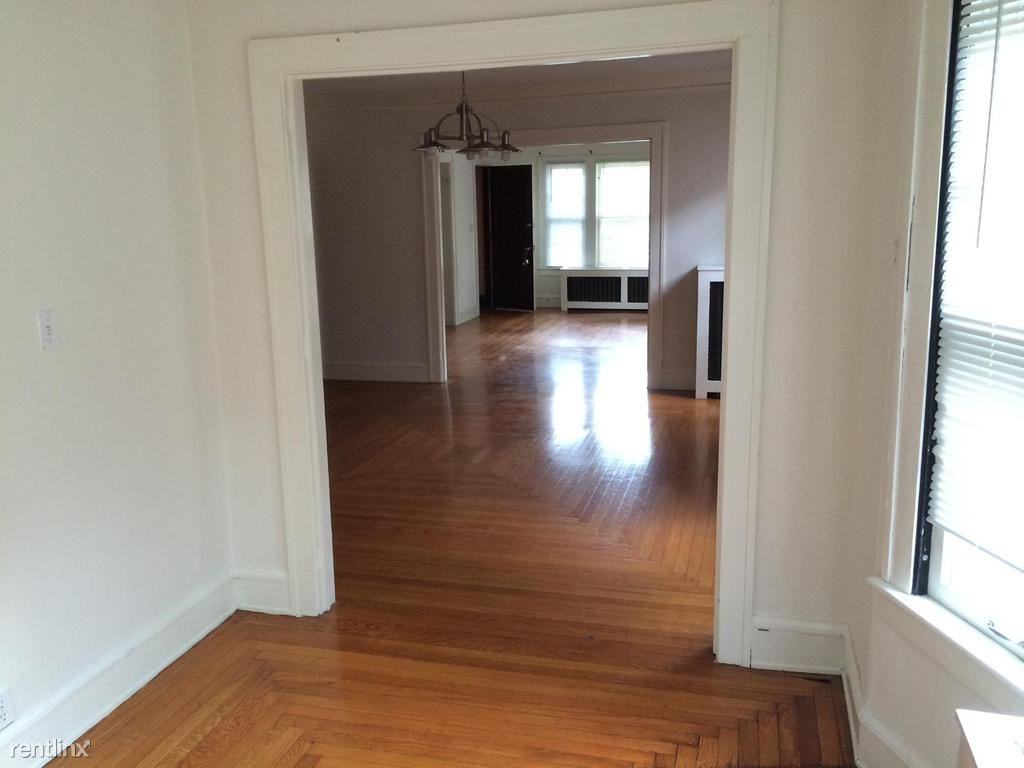 2834 Ludlow Rd - Photo 2 of 13