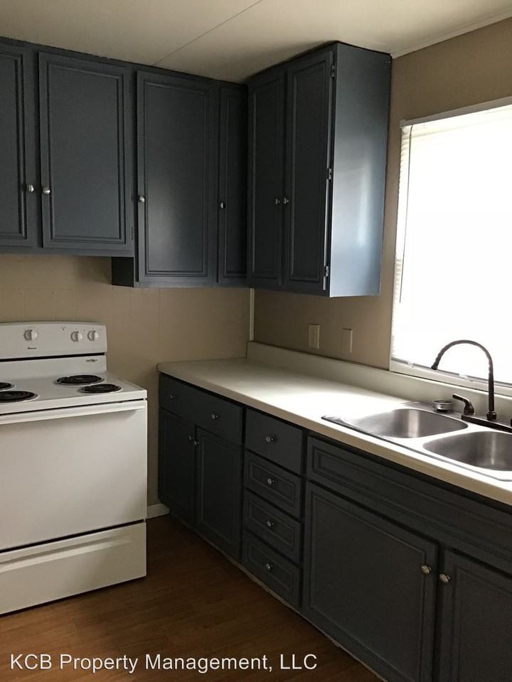 2206 N 23rd St - Photo 3 of 8