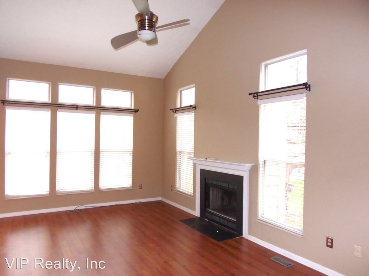 3358 Fishinger Mill Dr - Photo 2 of 26