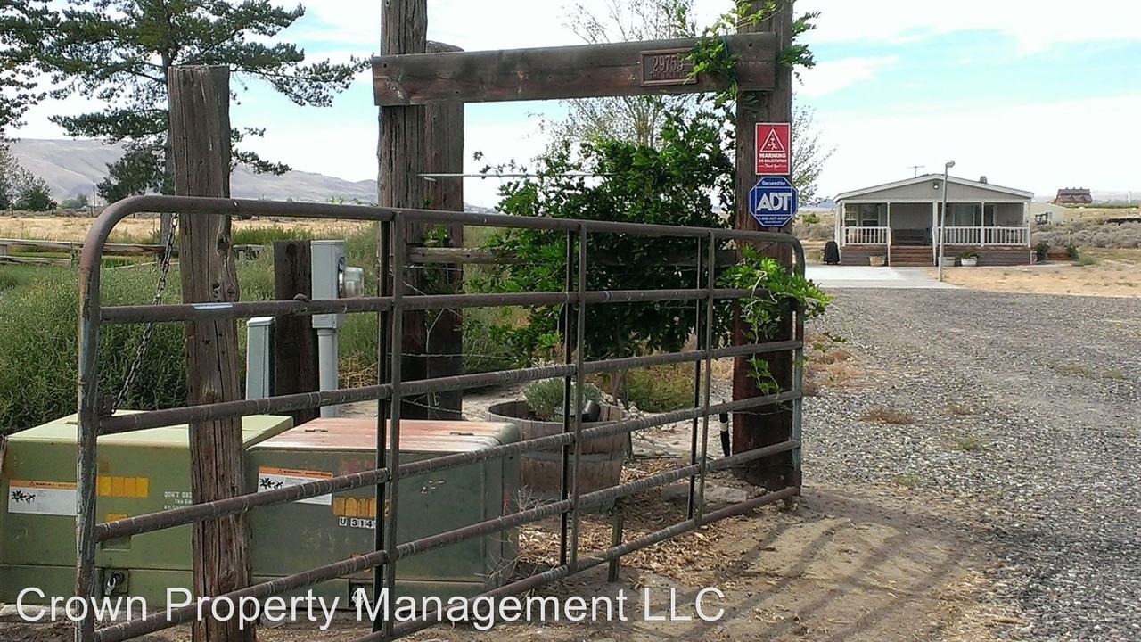29753 E Ambassador Pr NE - Photo 2 of 23
