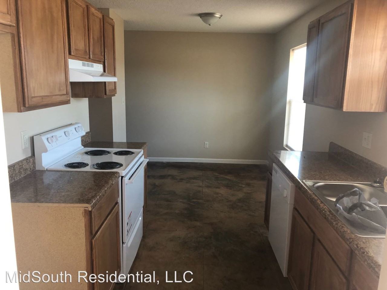 1956 Wooten St - Photo 3 of 4