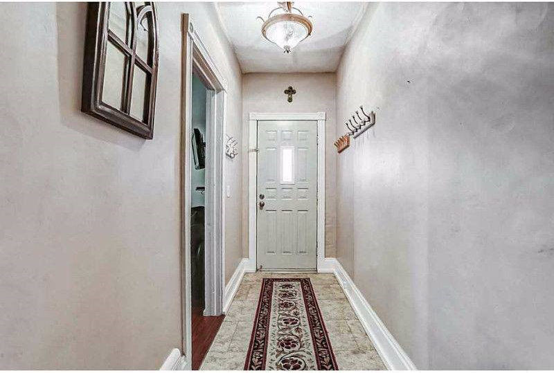 213 Lottridge Street - Photo 3 of 8