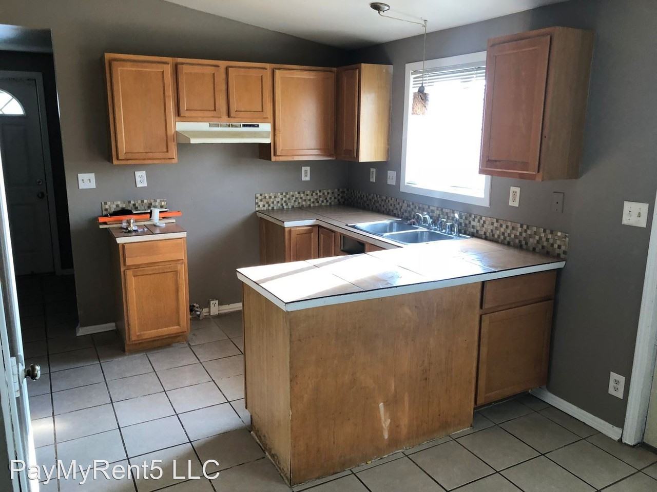 10419 W Jonen St - Photo 3 of 7