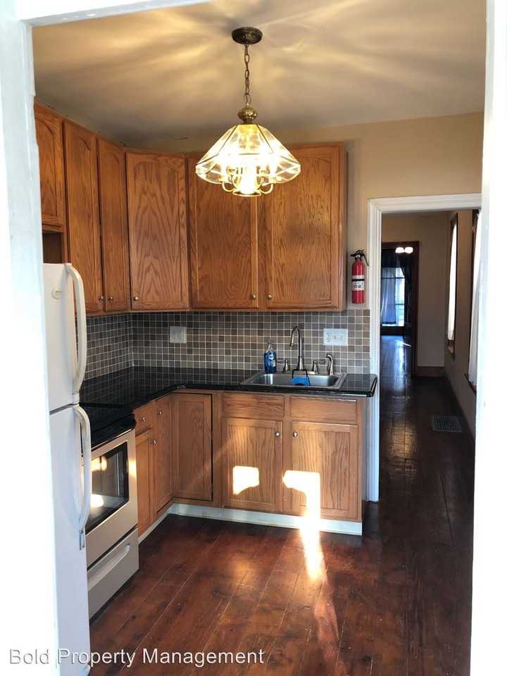 1438 Spruce St - Photo 2 of 13