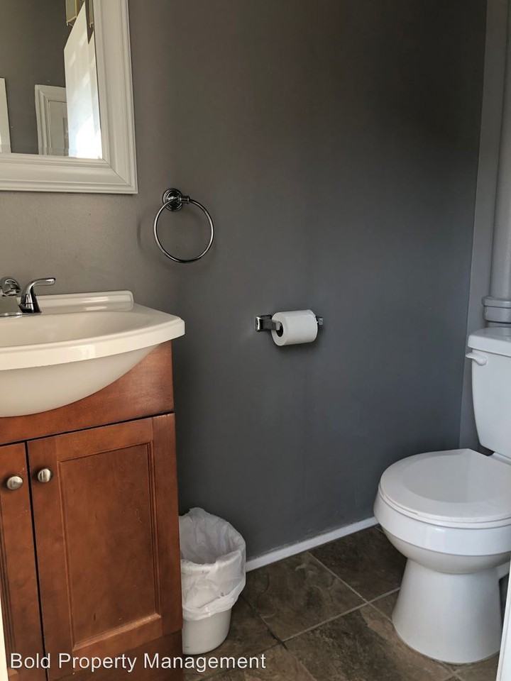 1438 Spruce St - Photo 3 of 13