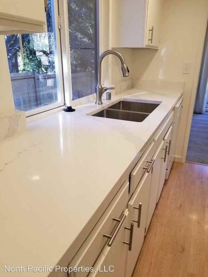 8615 188th St SW - Photo 3 of 10