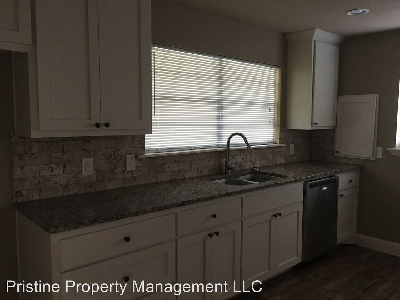 548 Amber St - Photo 3 of 14
