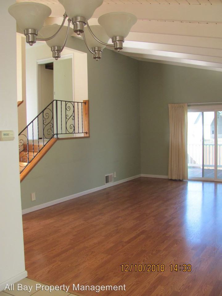 2566 Jacobs St - Photo 3 of 21