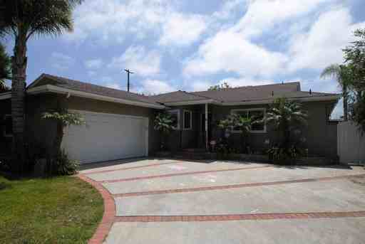 804 Lees Ave - Photo 2 of 8