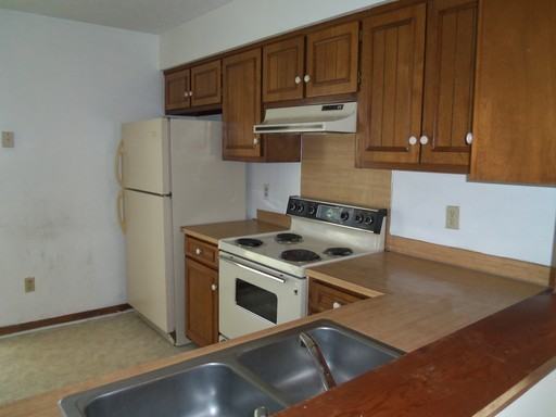 1487 Columbus Ln #A - Photo 3 of 9