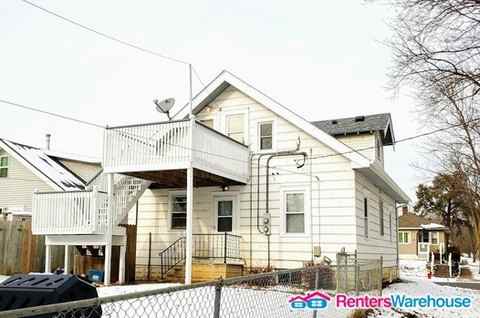 1836 Ross Ave E - Photo 2 of 13