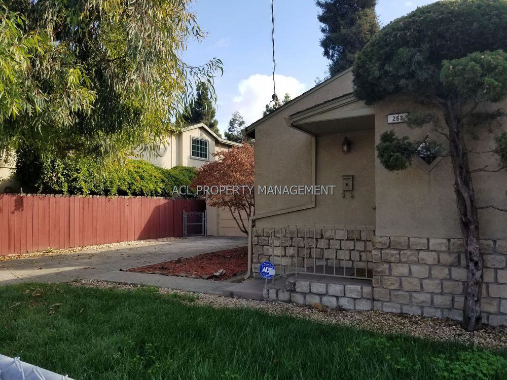 268 Lansing Way - Photo 2 of 9