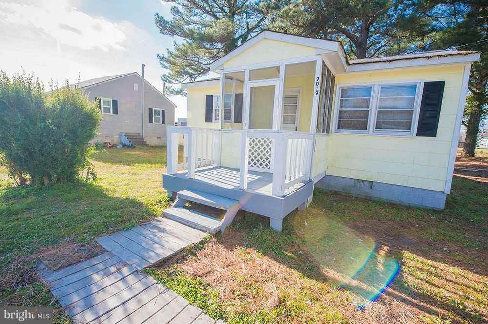 9019 Poplar Rd - Photo 2 of 21