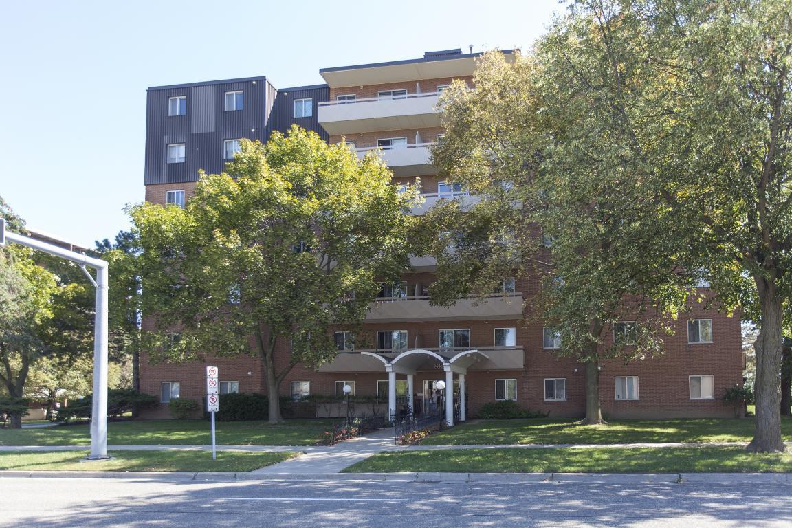 North Park Tower Apartments for Rent 325 North Park St, Brantford, ON