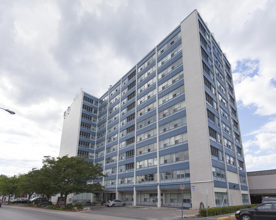 Colonel By Towers 315 Holmwood Ave, Ottawa, ON K1S 2R2 Apartment