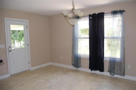 660 Hubbard Rd - Photo 3 of 10