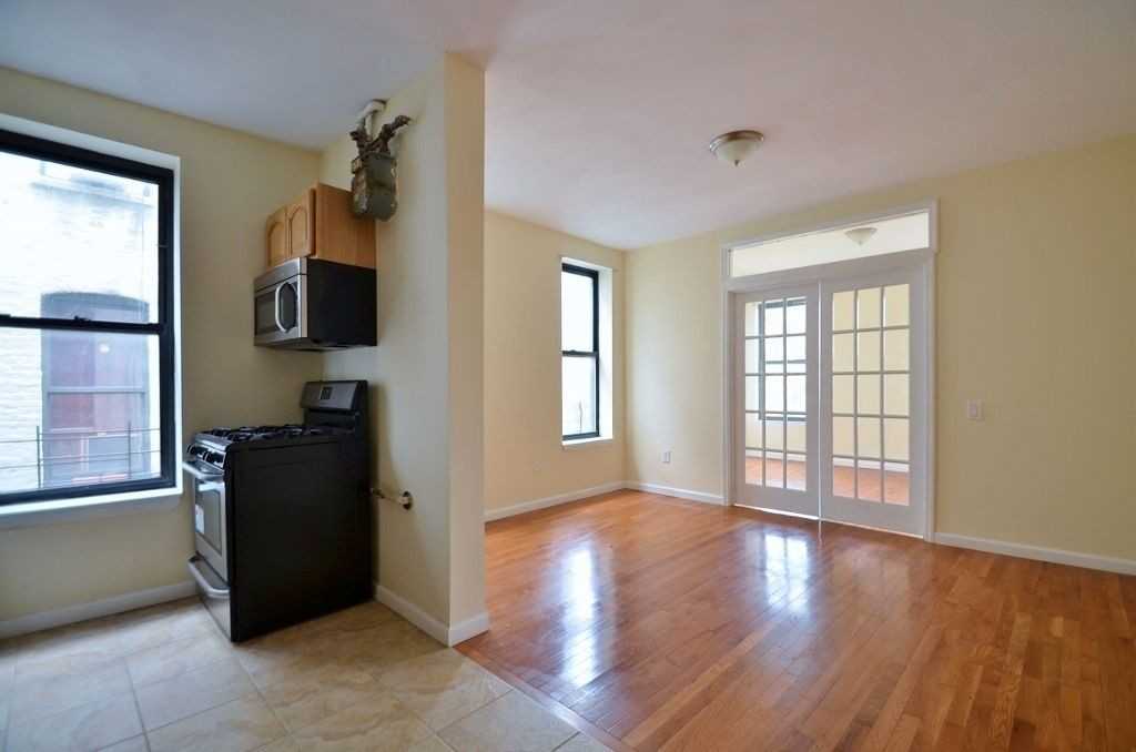 Frederick Douglass Blvd & W 149th St #4R