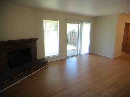 4744 67th St - Photo 2 of 19