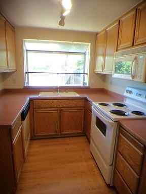 4744 67th St - Photo 3 of 19