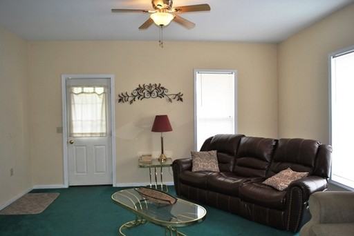 105 Underwood St - Photo 3 of 15