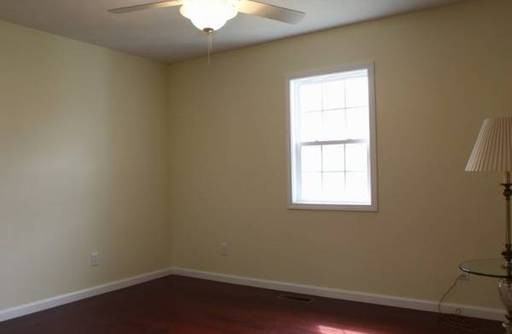 210 Breeze Dr - Photo 2 of 9