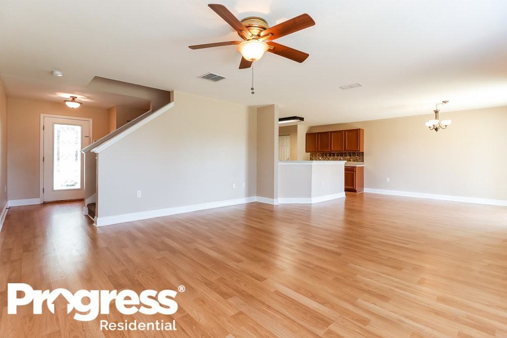 9543 Simeon Dr - Photo 3 of 20